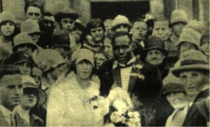 O’Brown’s wedding ceremony, in the late 1920s. Source: http://staraprasa.blox.pl/2012/08/Czarny-powstaniec-August-Browne.html 