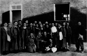 Jewish women liberated from ‘Gęsiówka’ posing with the AK fighters, 5 August 1944. Source: The official website of the United States Holocaust Memorial Museum, courtesy of Juliusz Bogdan Deczkowski. https://www.ushmm.org/search/results/?q=98679